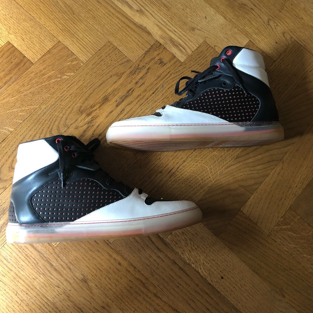 Balenciaga sneakers worn twice and wasn’t worn when I brought them! Make offer!